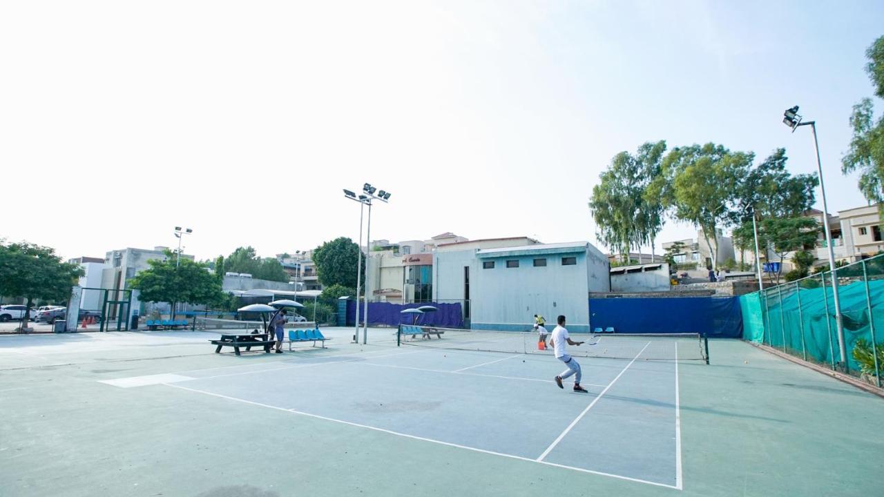 Northern Suites Bahria Town Равалпинди Екстериор снимка