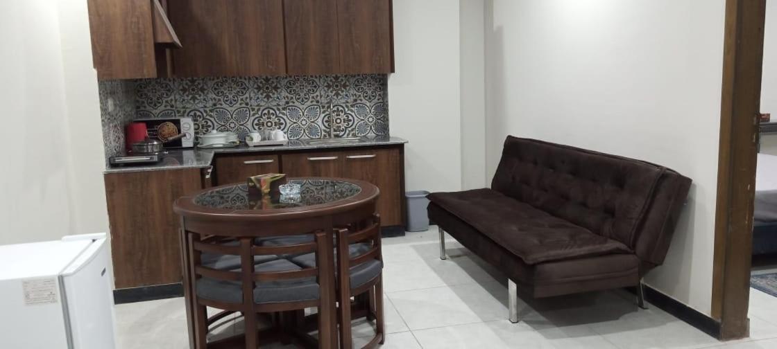 Northern Suites Bahria Town Равалпинди Екстериор снимка