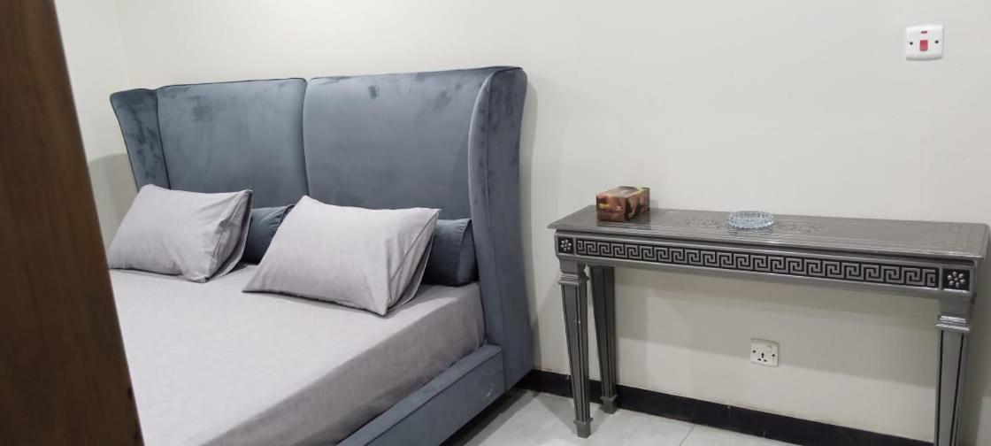Northern Suites Bahria Town Равалпинди Екстериор снимка