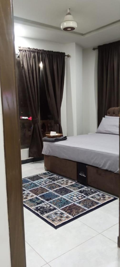 Northern Suites Bahria Town Равалпинди Екстериор снимка